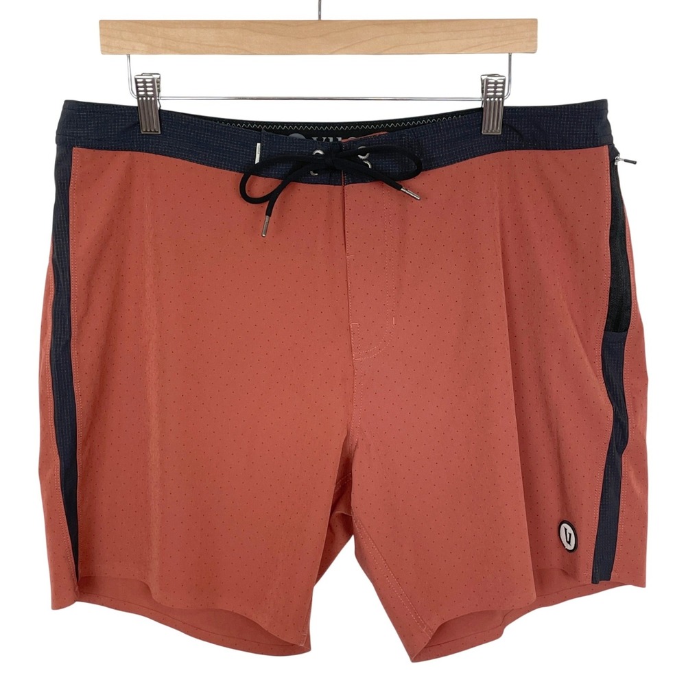 Vuori Peak Red Clay Unlined Performance Boardshorts Men 32 UPF 50+ Zip Pocket 7"